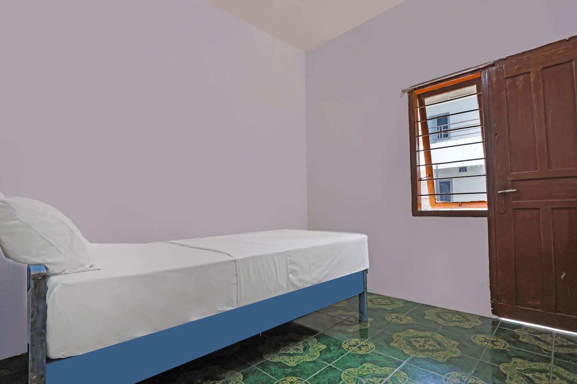 Spot On 92421 City Kost Syariah Pangkal Pinang Exterior foto